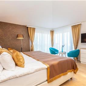 4 Bedroom Villa with Pool and Jacuzzi near Malinska, Krk Island, Sleeps 8 - 10 